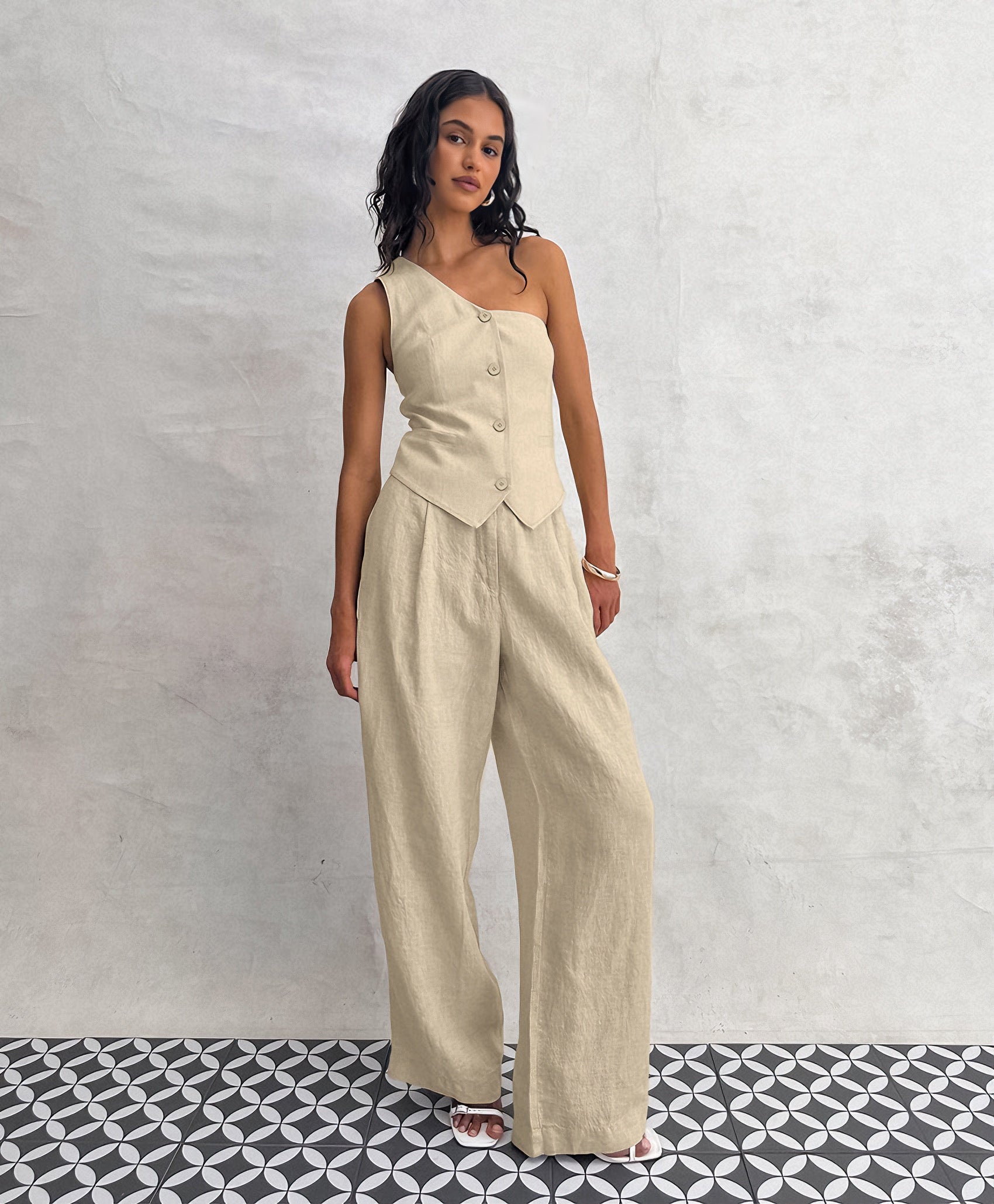 HauteParis™|Aveline – Ensemble en lin avec top asymétrique et pantalon large